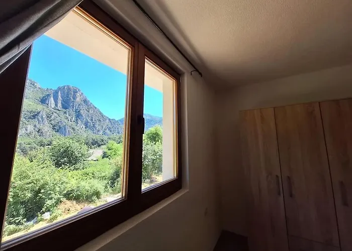 Mountain Magic House - Matka Skopje